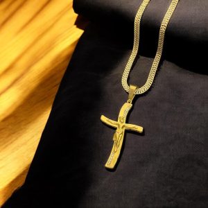 Corrente Veneziana Nobre com Pingente Cruz Sagrada Cravejada